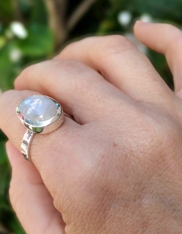 Anillo hecho a mano en Plata 950 y Piedra Luna