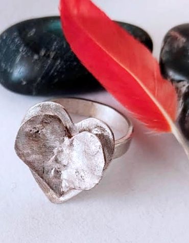 Anillo doble corazón volado hecho a mano en Plata 950