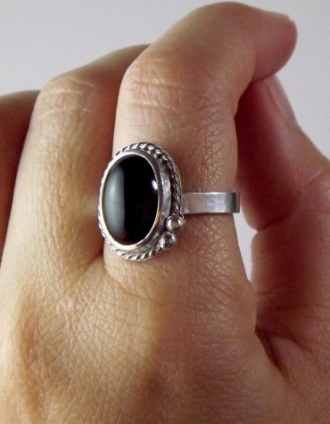 Anillo hecho a mano en Plata 950 y Ónix