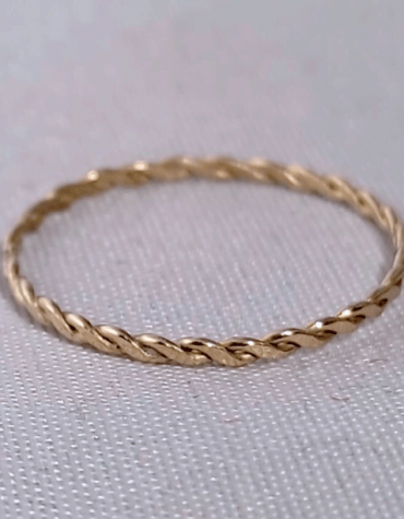 Anillo Trenzado Fino hecho a mano en Oro 18K