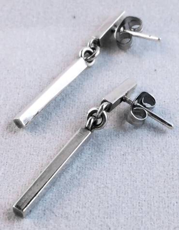 Caravanas prisma largas hechas a mano en Plata 950