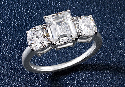 Anillos de compromiso: tipo Trilogy