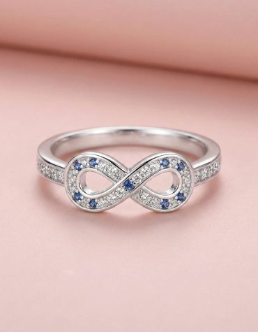 Anillo con Infinitos en Plata 925