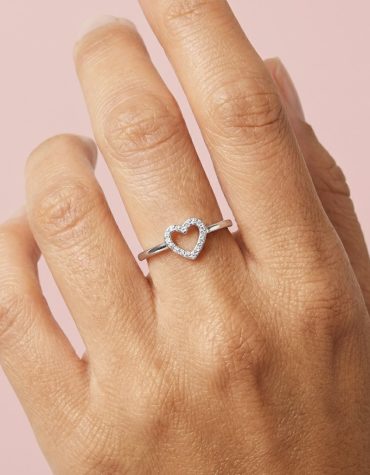 Anillo de plata 925 con corazón y circonias