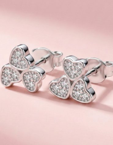 Caravanas de triple corazón en plata 925 de 7mm con circonias de Armonía Joyas.