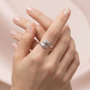 Anillo Abrazo de Plata 950