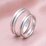 Par de alianzas de boda cinta con línea central en Plata 950 hechas a mano bajo pedido