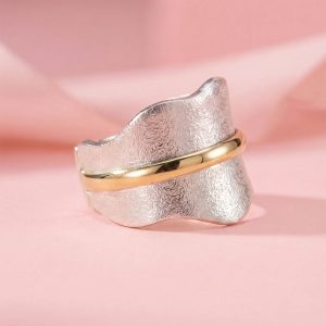 Anillo en Plata 925 Satinada y Doublé de Oro talle 18 mm