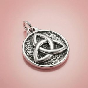 Colgante Triqueta Celta en Plata 925 Ley