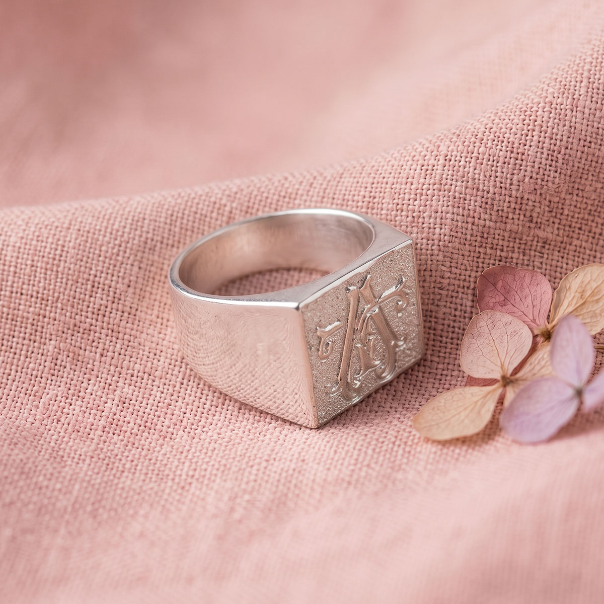 Joyas Personalizadas en Uruguay: Regalos con Significado