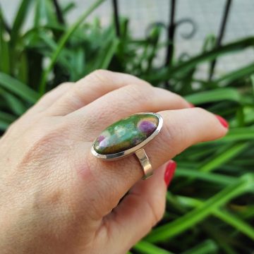 Anillo hecho a mano en Plata 950 y Fucsita con Rubí